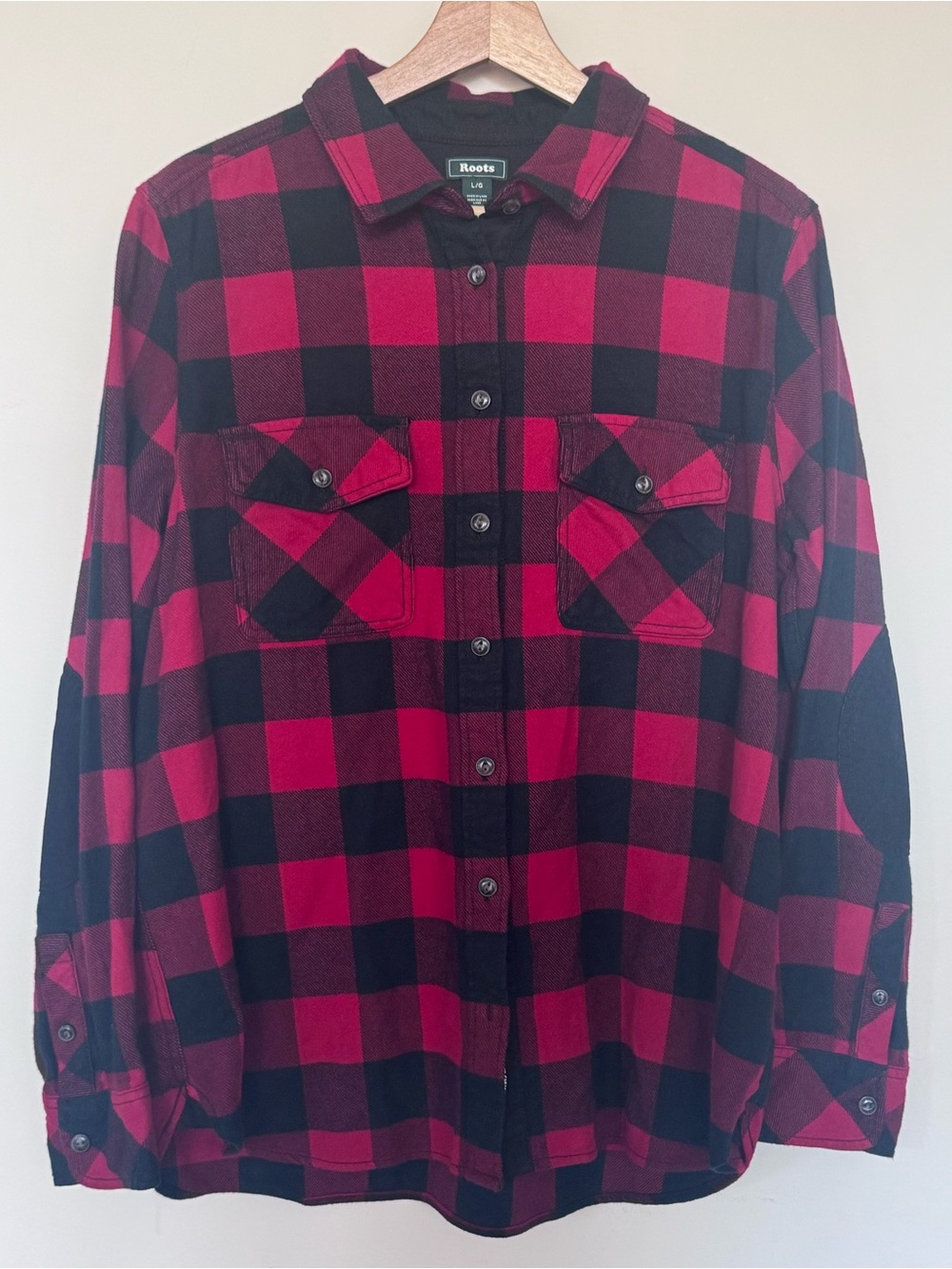 Like New Roots Men’s Red & Black Plaid Flannel Shirt w/ Black Elbow Patches